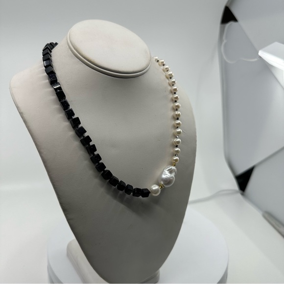New Handmade Freshwater Pearl & Navy Goldsand Gem Necklace with Toggle Clasp - Picture 13 of 14